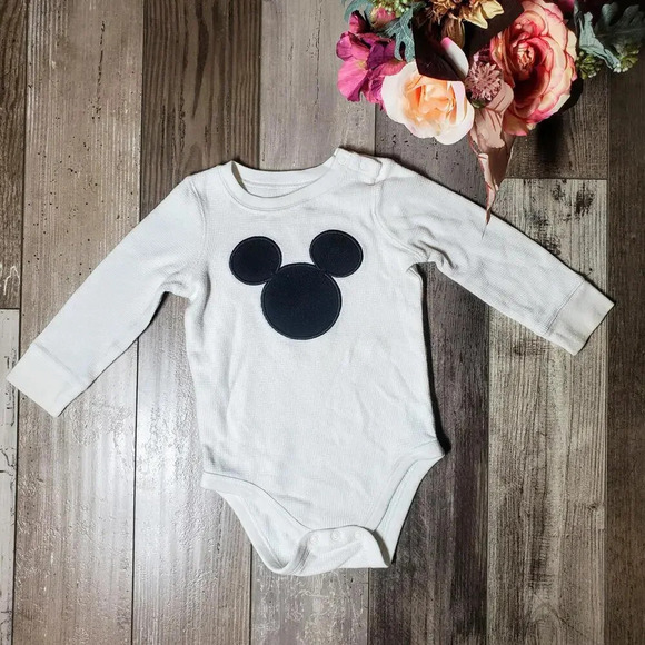 Disney and Jumping Beans Size 18m Mickey Mouse Long Sleeve Knit Bodysuit EUC - Picture 1 of 12